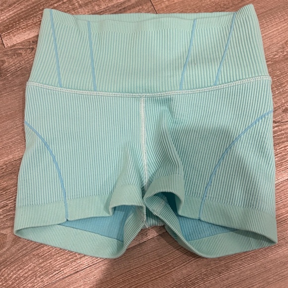 Free People Movement Never Better Biker Shorts - Picture 1 of 2